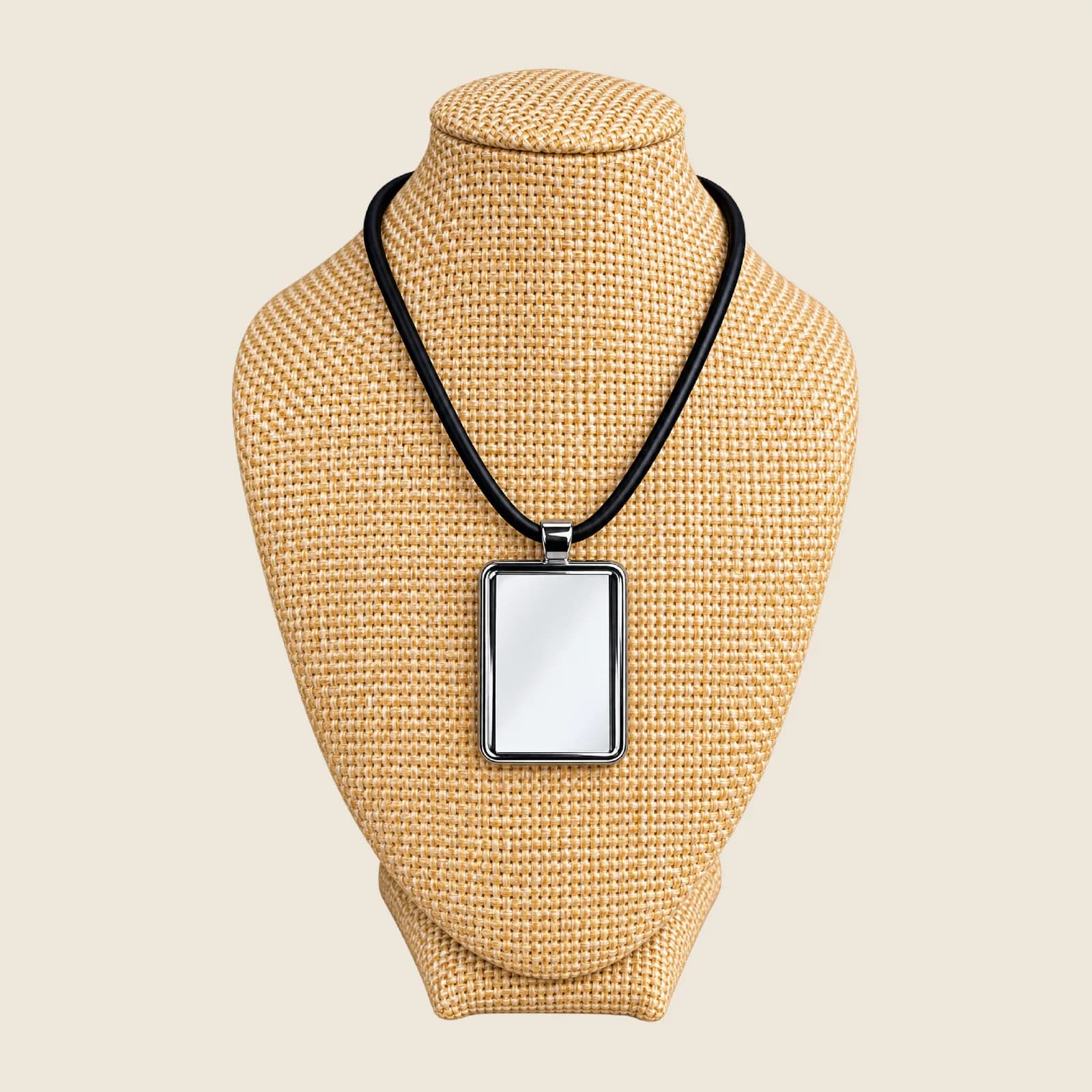 Collier photo
